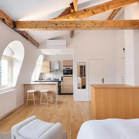 Apartment Modern Near Champs Elysees - Ac Equipped Paris