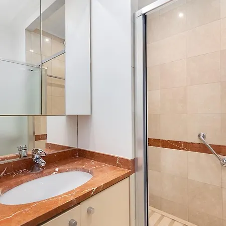 Modern Near Champs Elysees - Ac Equipped * باريس